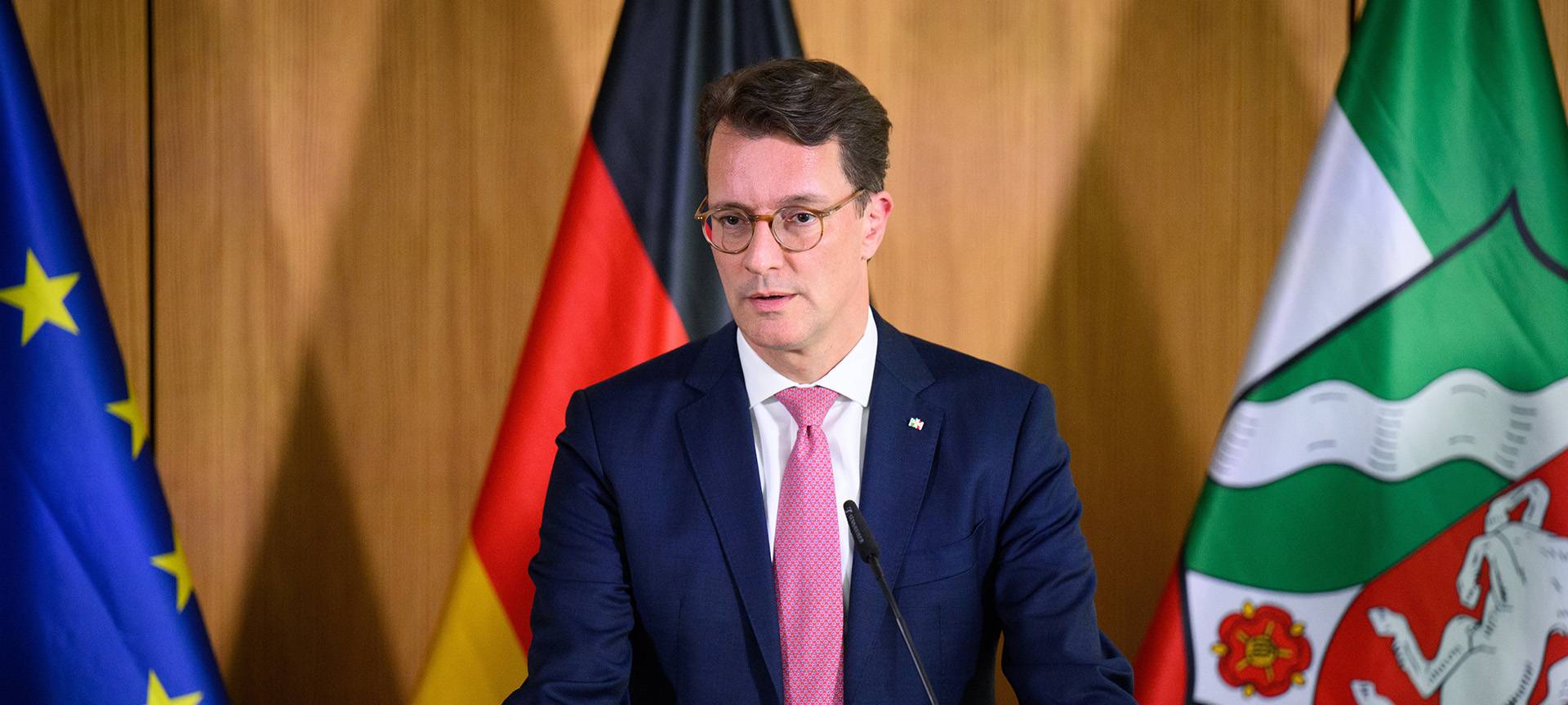 Wüst will Konsequenzen nach Messeranschlag in Solingen