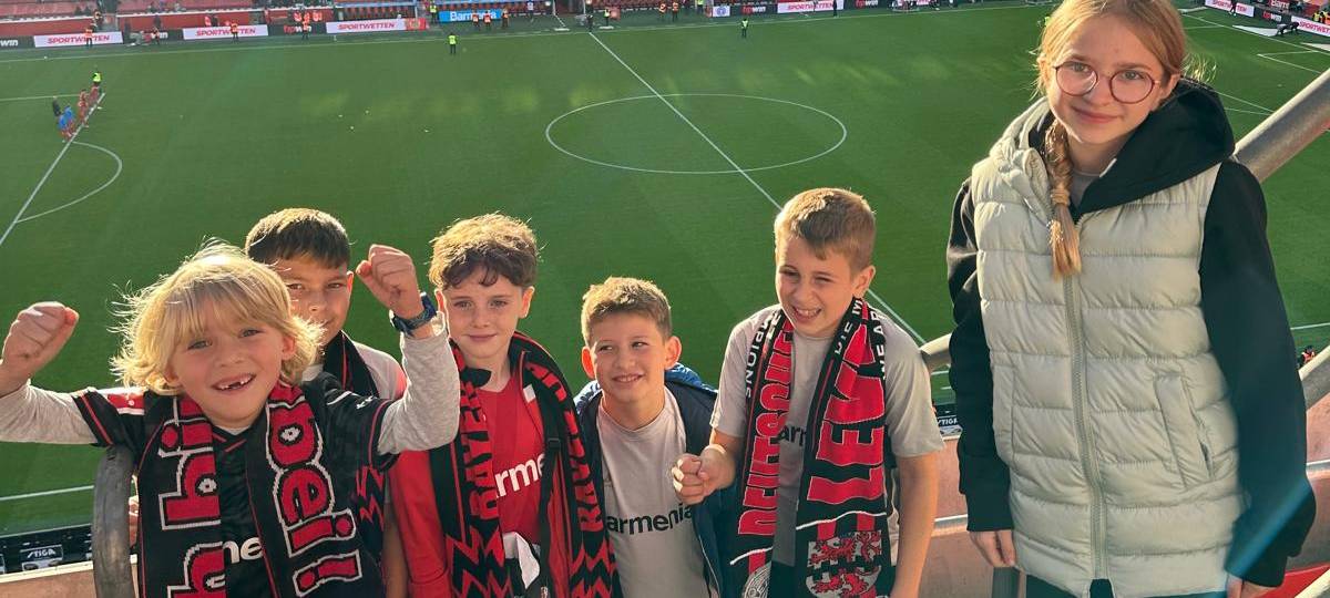 Die RSG-Kicker-Kids in der Bayer 04 Fußballschule