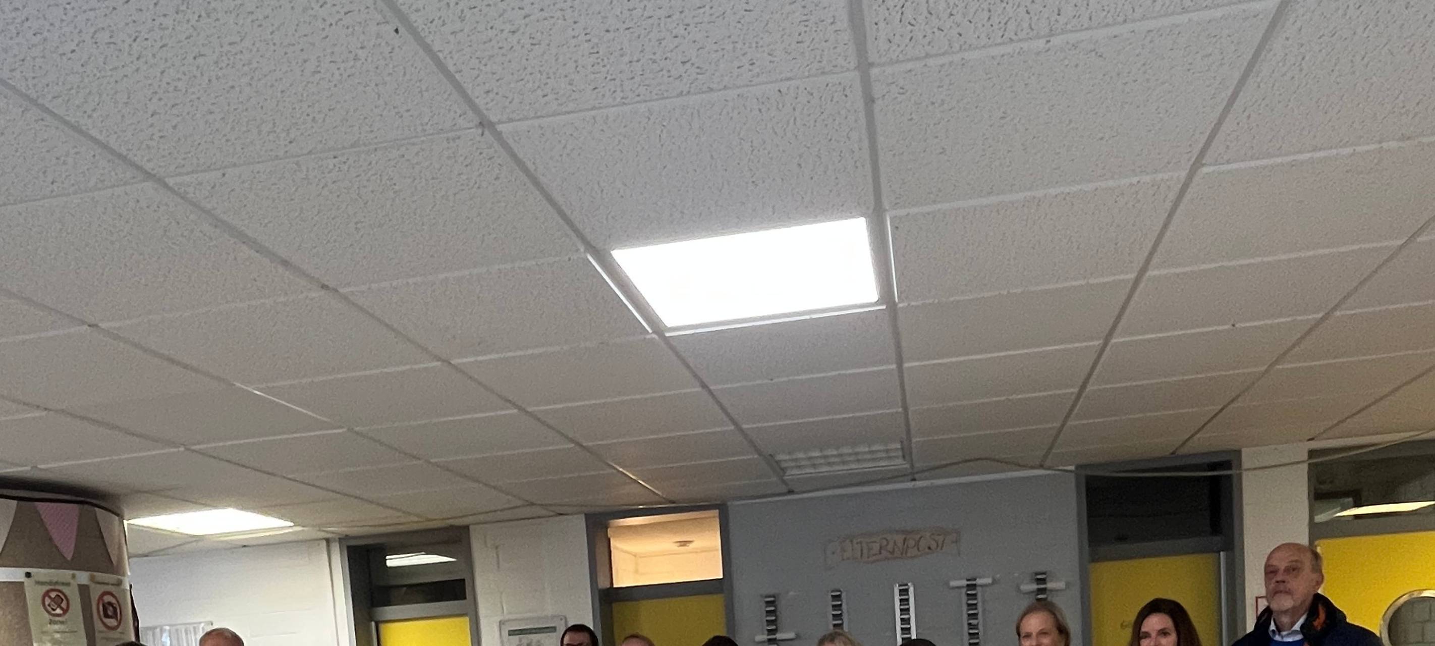 KIWANIS Club Solingen spendet Winterjacken für Solinger Kitas