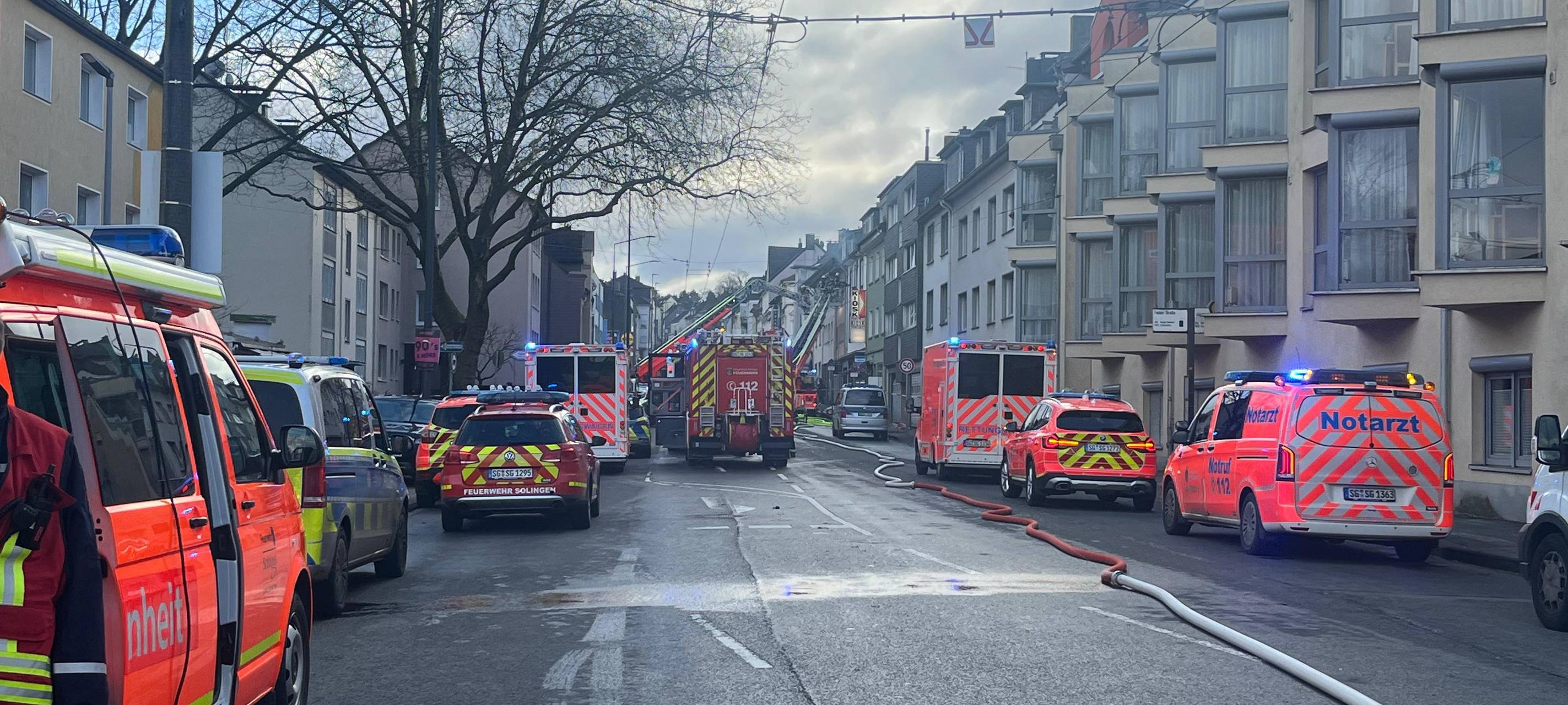 Mann zündet Wohnung an Solinger Schützenstraße an