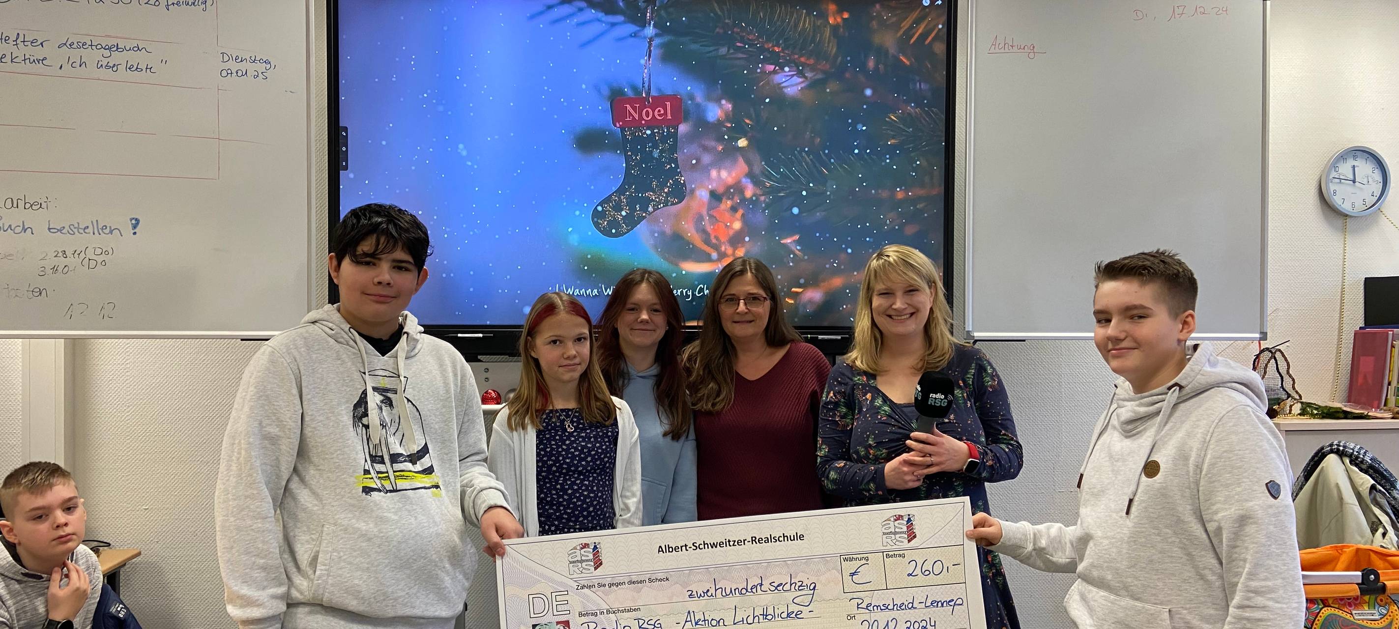 Klasse(n)aktion der 8b von der AS Remscheid für Lichtblicke