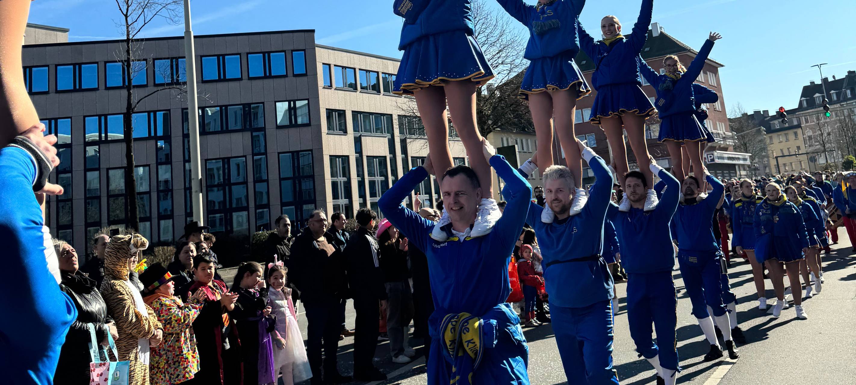 Vorfreude auf die Rosenmontagszüge in Remscheid und Solingen