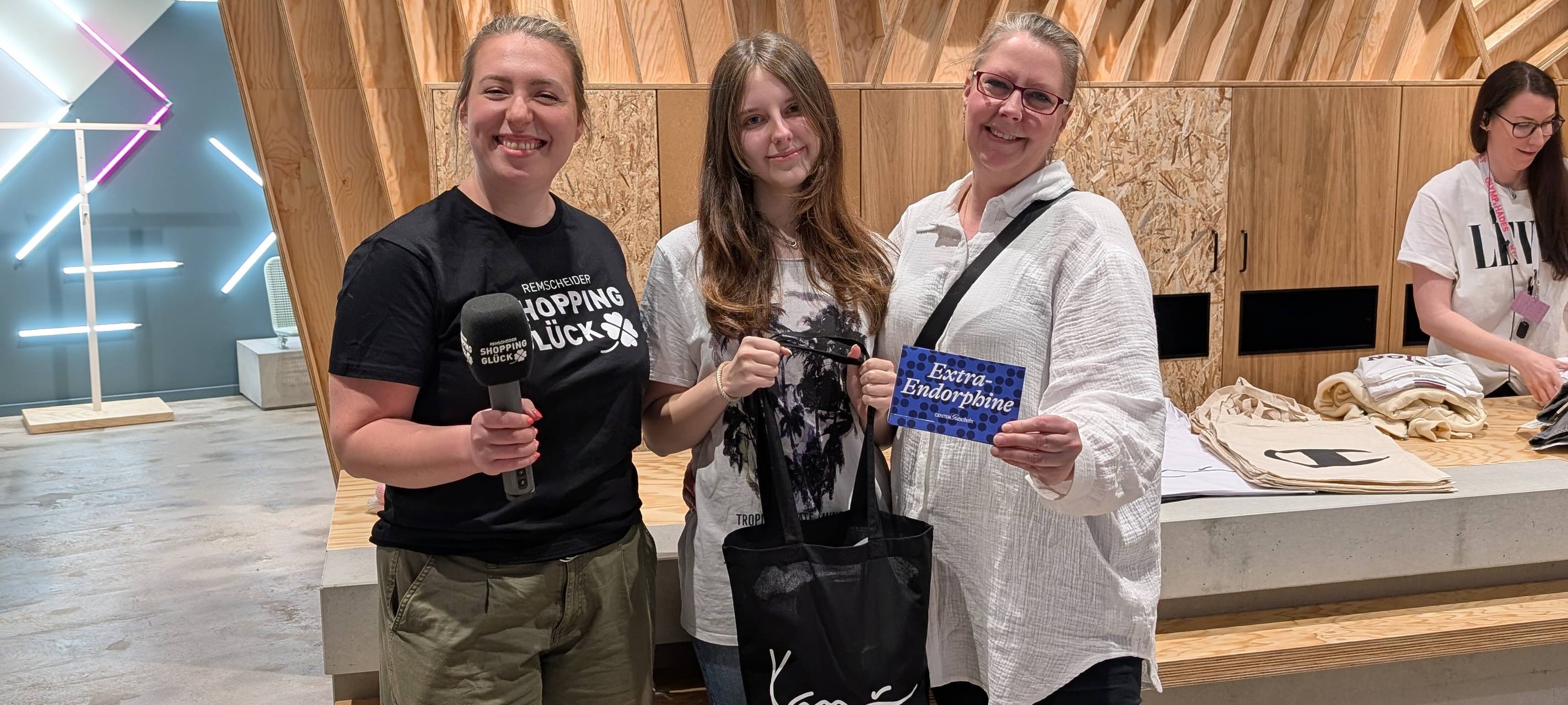 Wir zahlen deinen Einkauf im Allee-Center