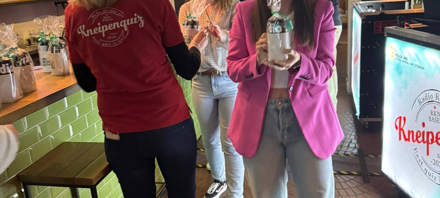 Die Gertrudies gewinnen das 4. Radio RSG-Kneipenquiz