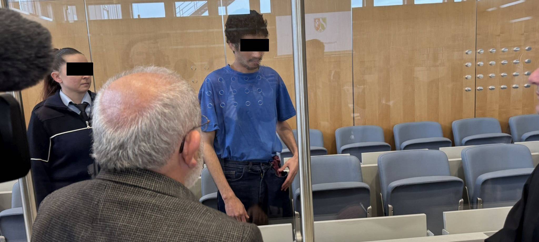 Fronhof-Prozess: Angeklagter gesteht Messerangriff