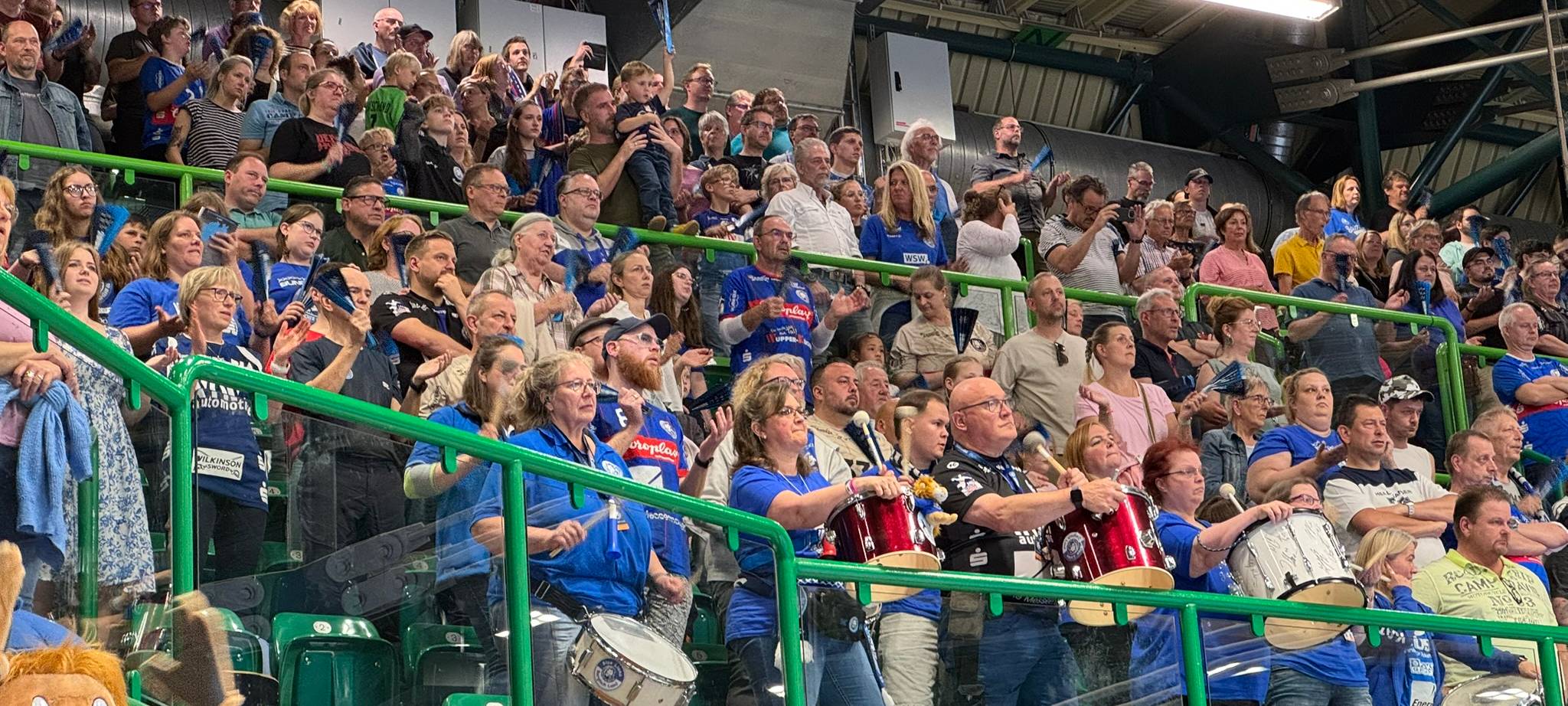 Da ist das Ding! Der Bergischer HC feiert die Meisterschaft