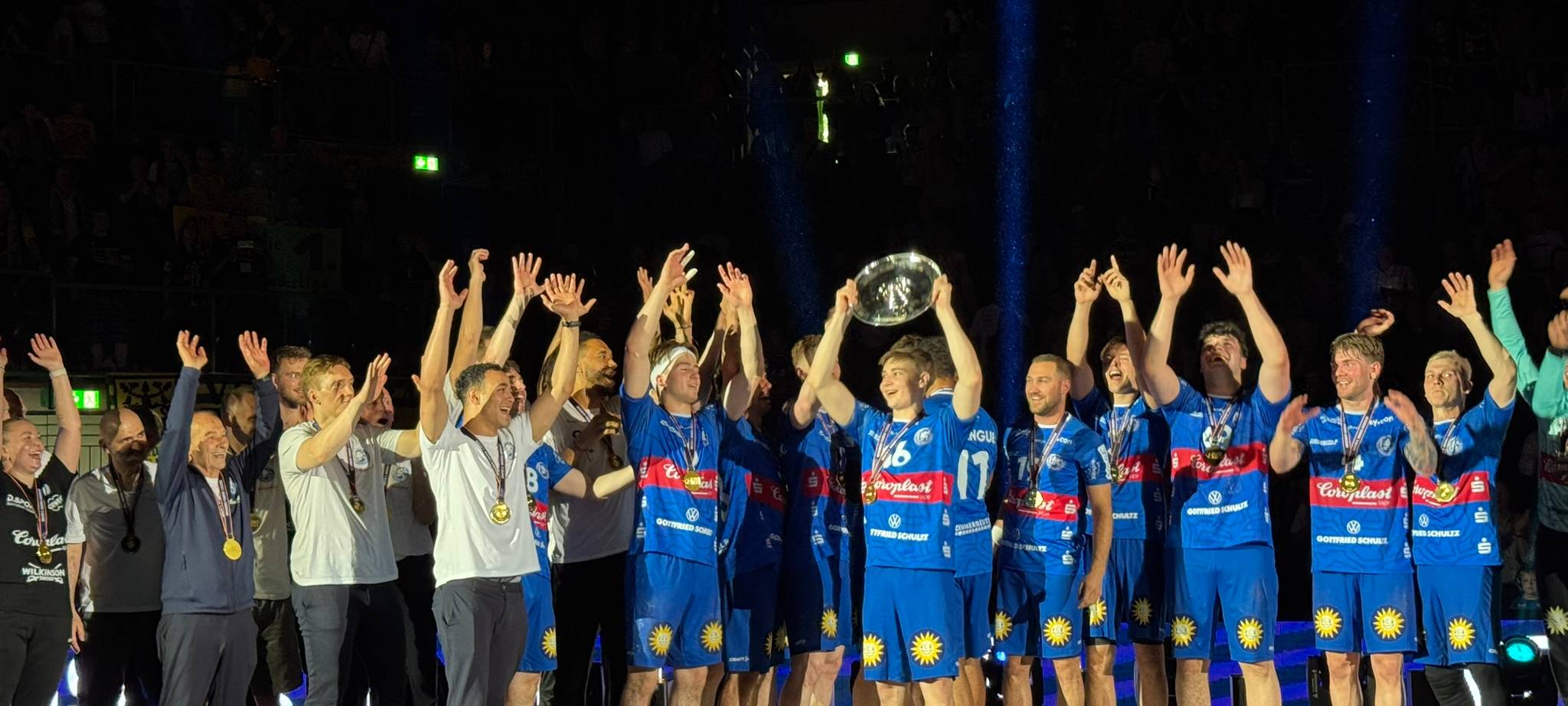 Da ist das Ding! Der Bergischer HC feiert die Meisterschaft