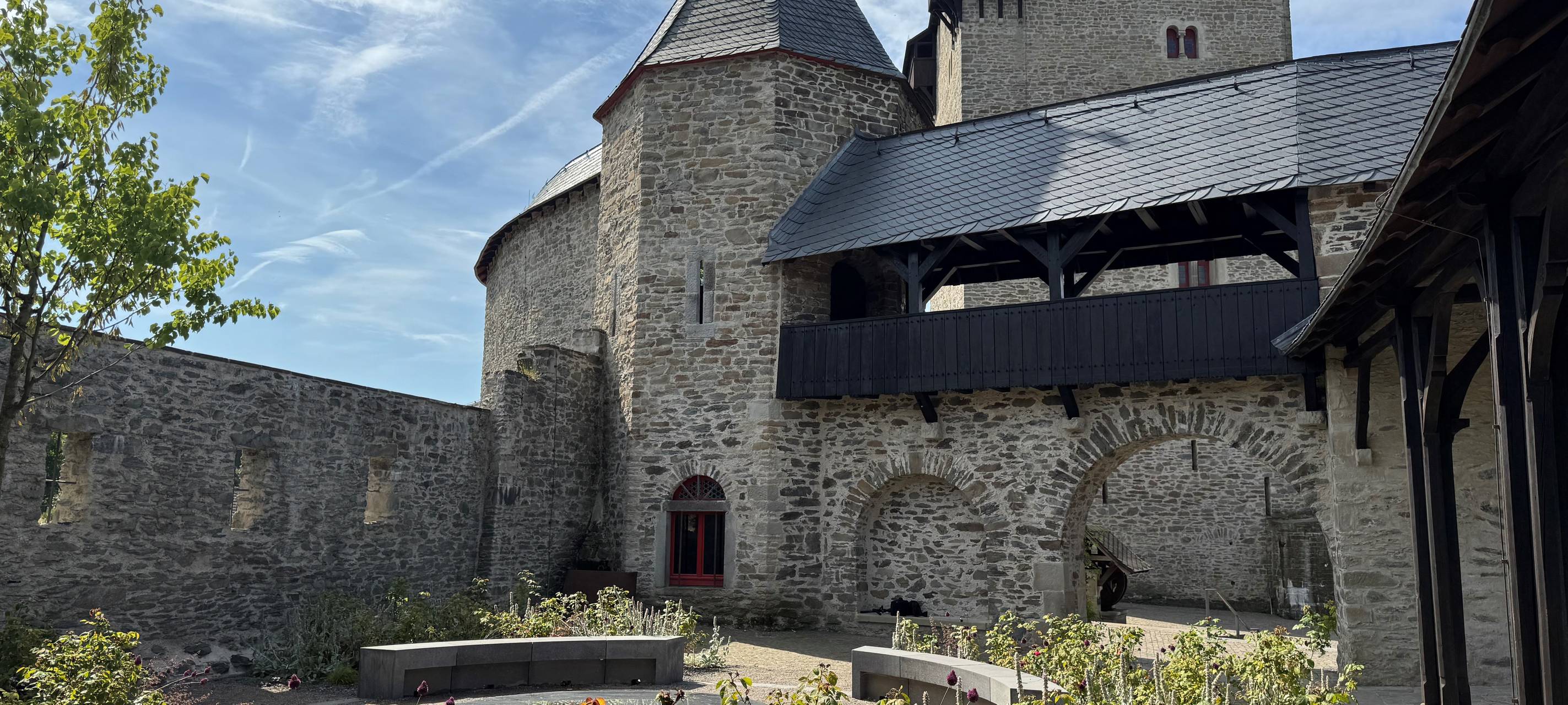 Solingen: Schloss Burg kehrt mit neuer Ausstellung zurück