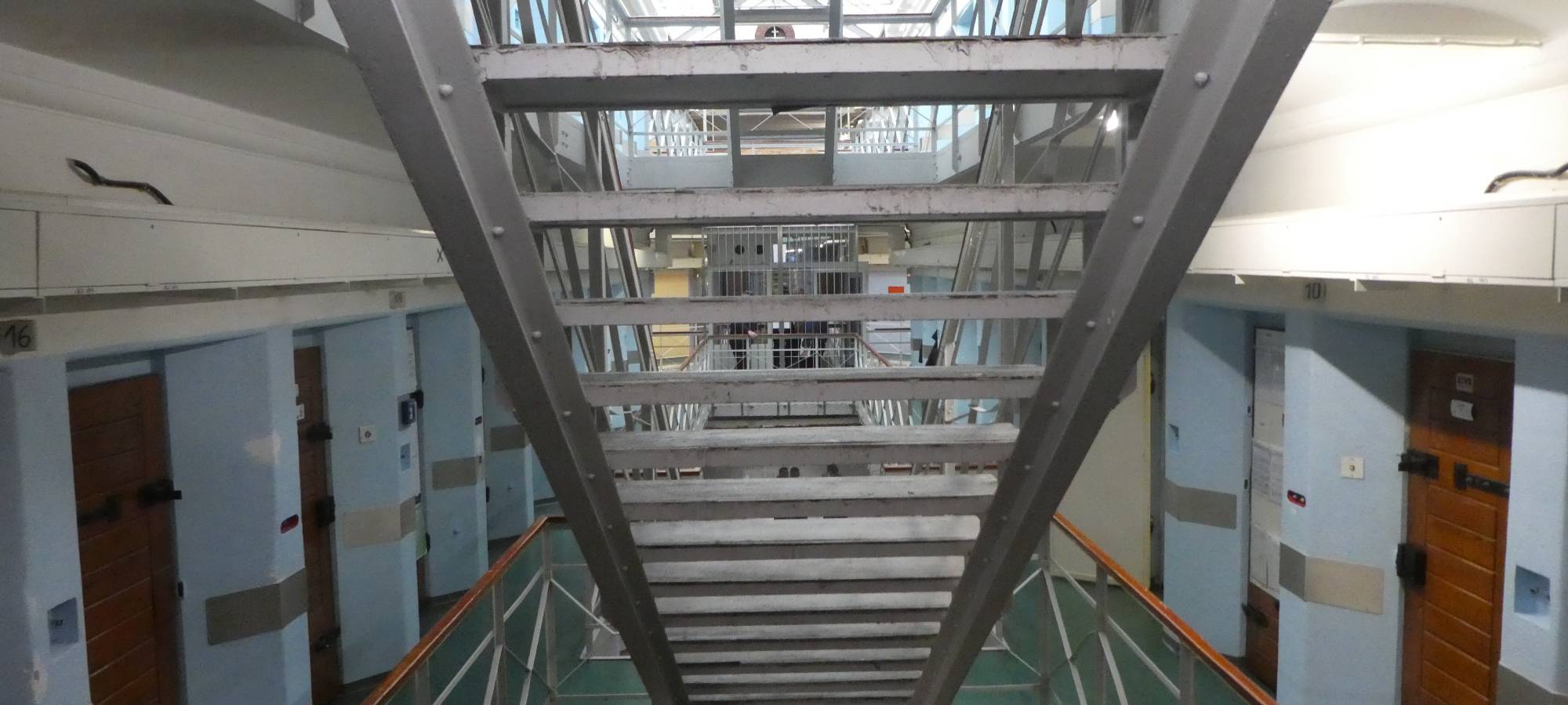 Knast live: Haus-Alarm - Wenn im Knast die Luft brennt