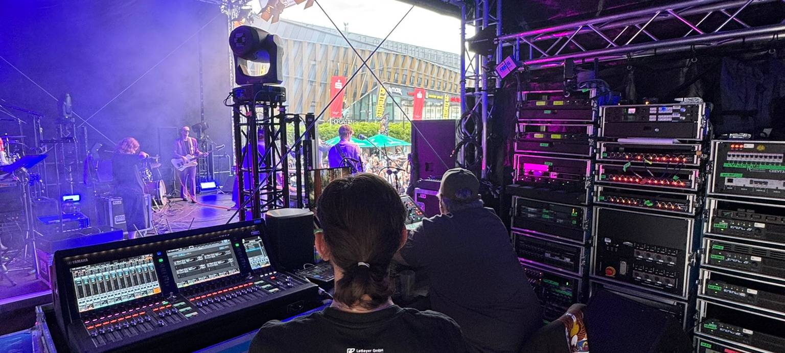 Solingen: Sommerparty auf dem Neumarkt hat begonnen
