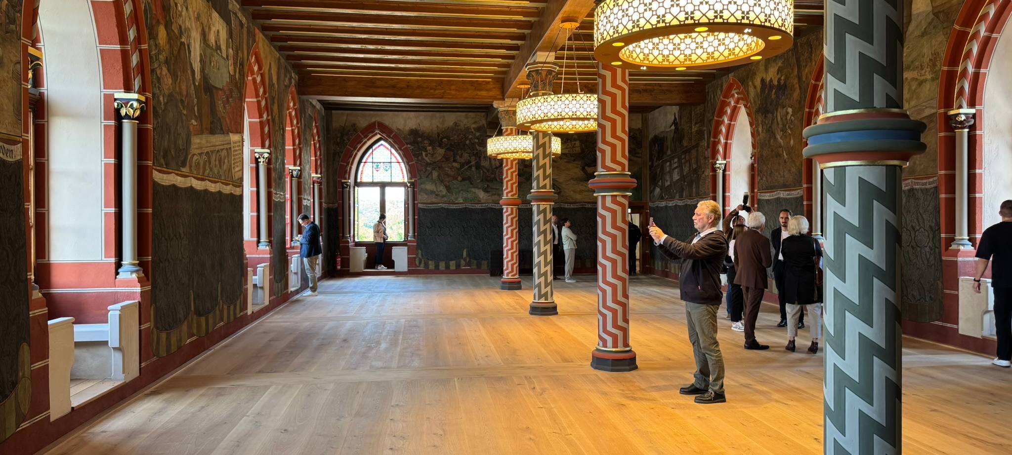 Schloss Burg freut sich über viele Besucher nach Eröffnung