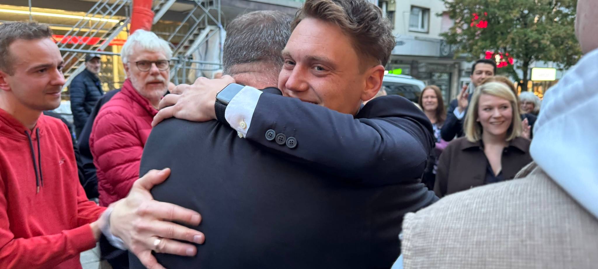 OB-Wahl: Flemm (CDU) gewinnt in Solingen, Wolf (SPD) in Remscheid