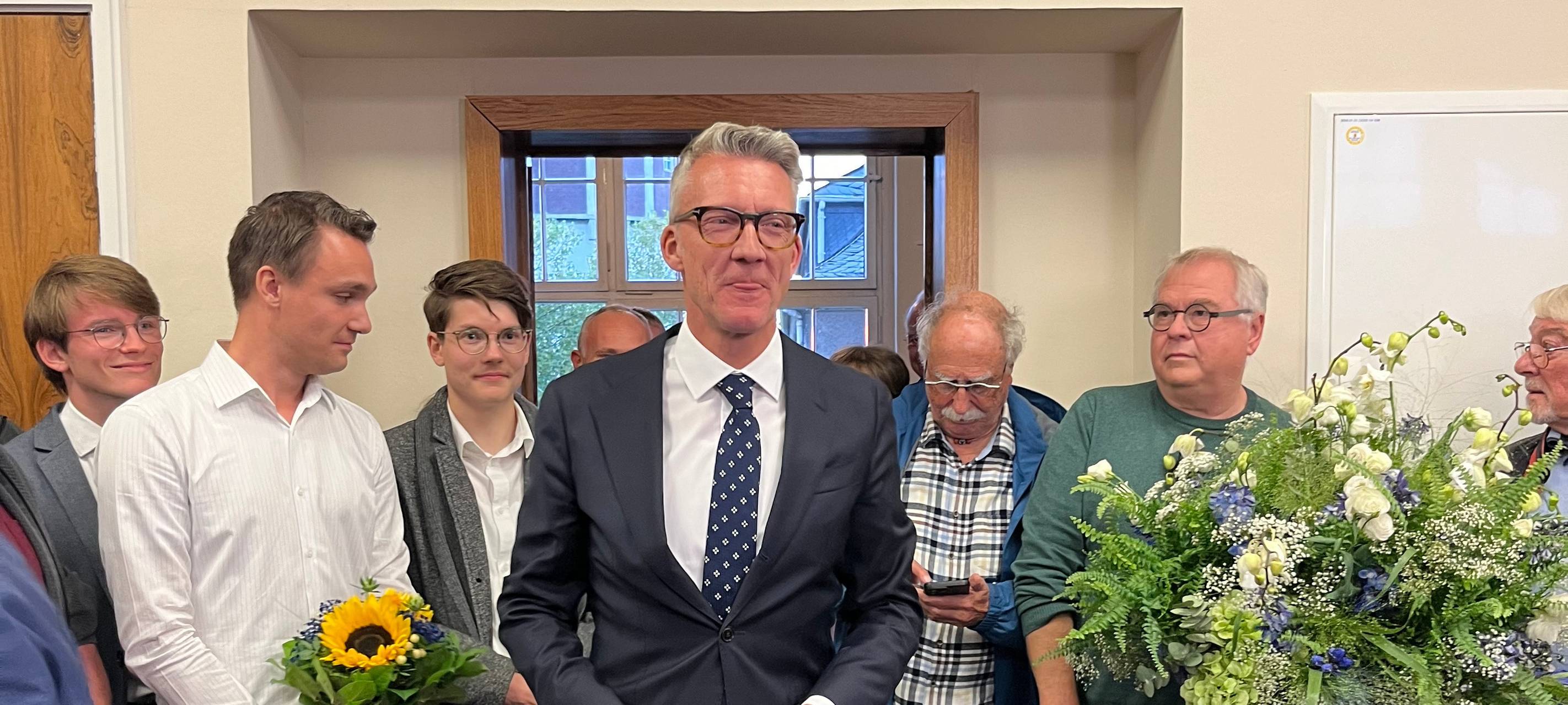 OB-Wahl: Flemm (CDU) gewinnt in Solingen, Wolf (SPD) in Remscheid