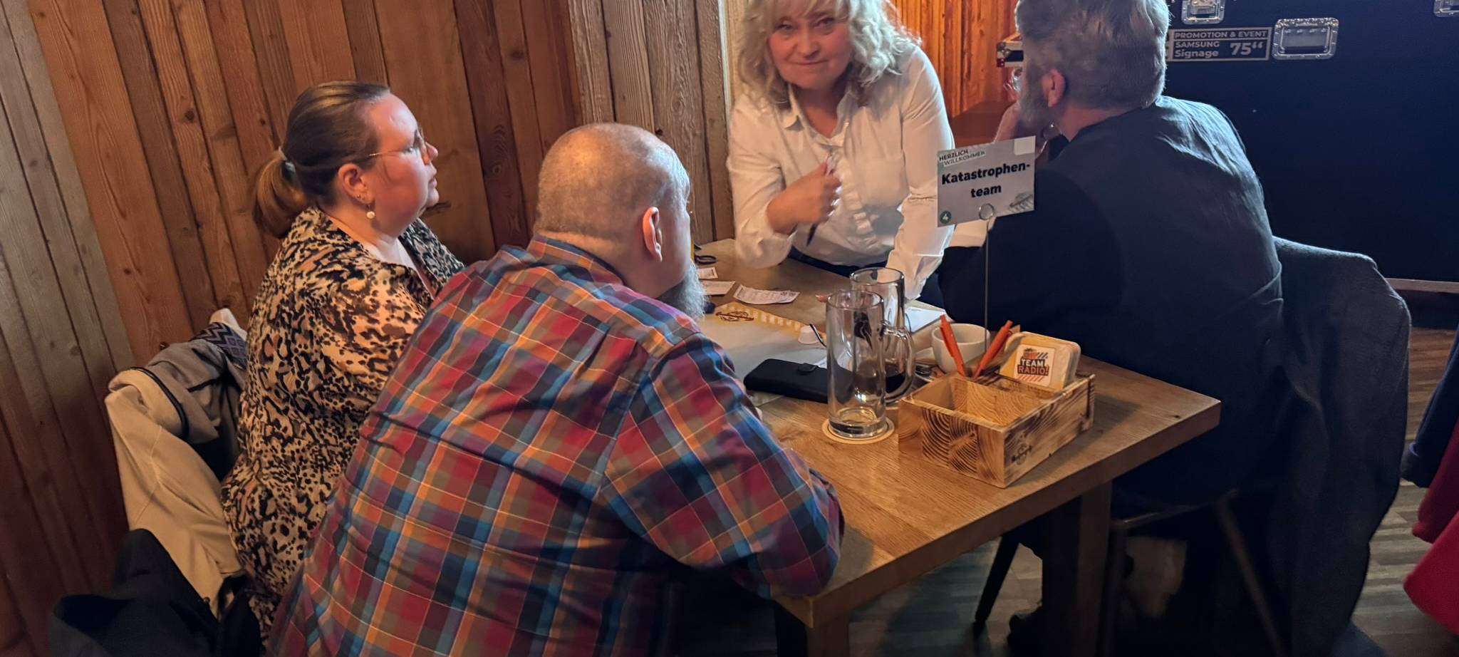 Familienbande rockt das Kneipenquiz