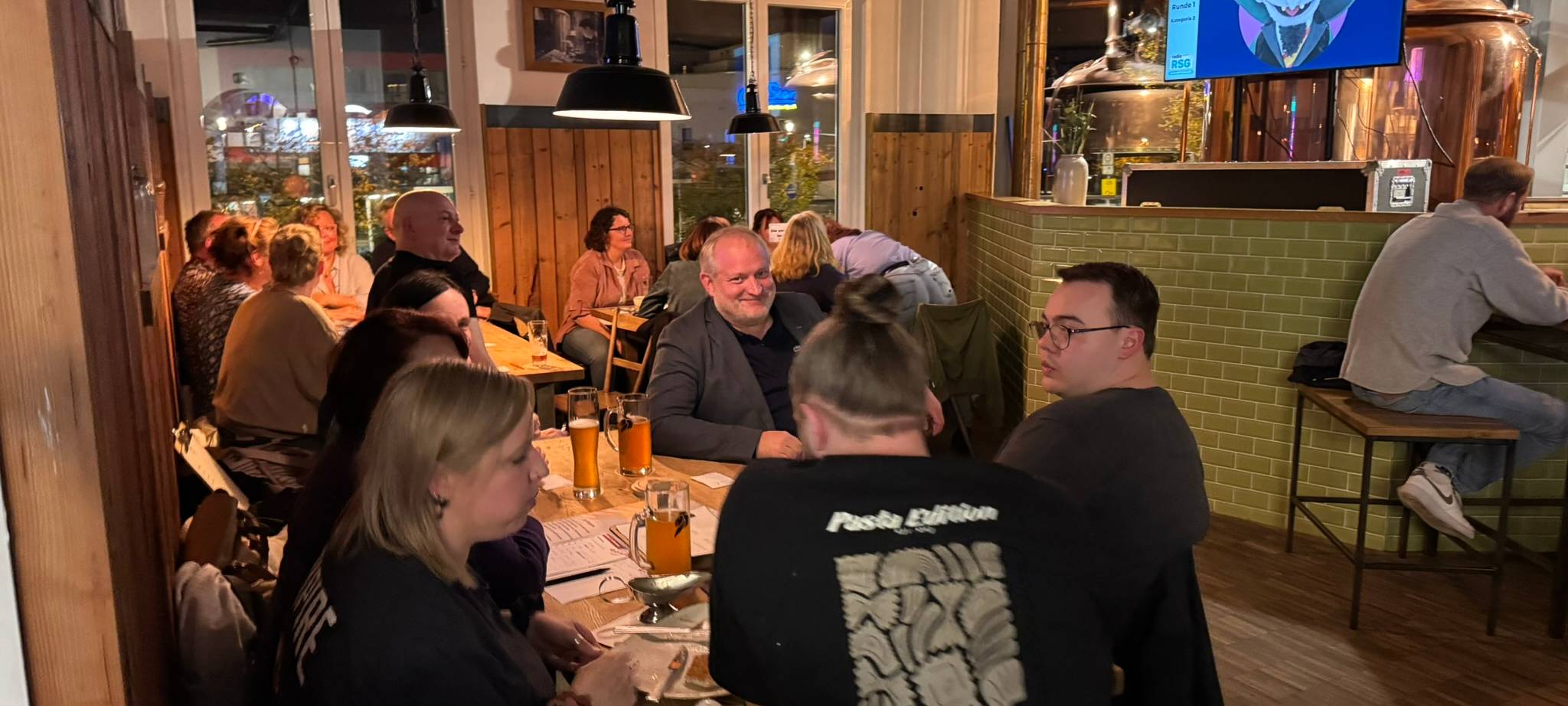Familienbande rockt das Kneipenquiz