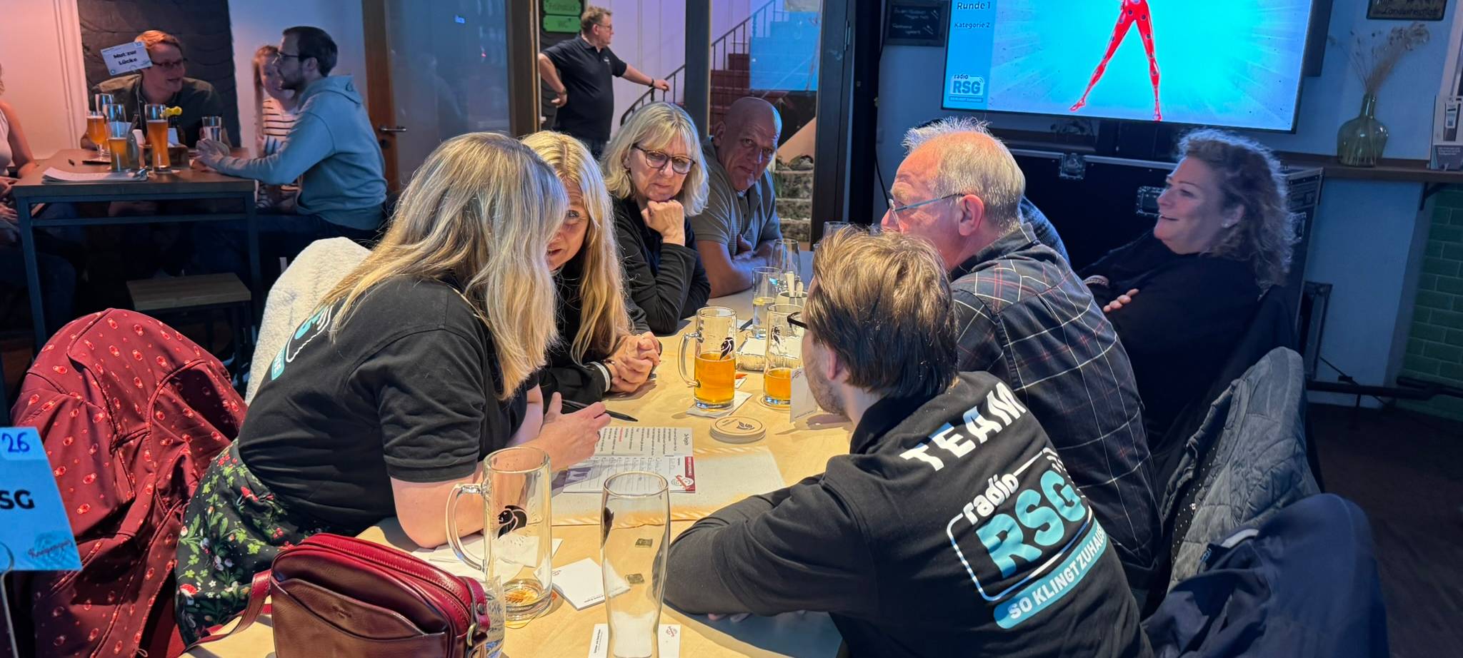 Familienbande rockt das Kneipenquiz