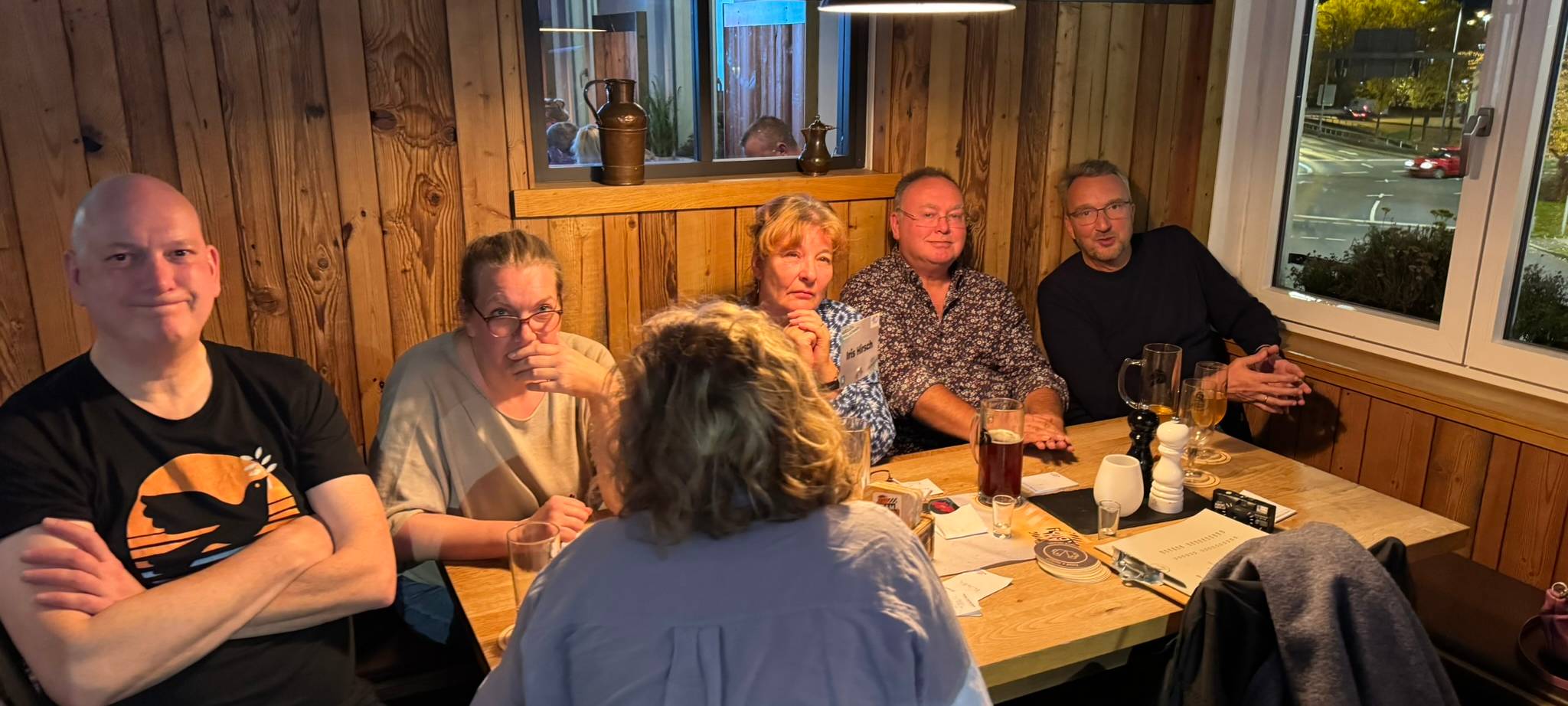 Familienbande rockt das Kneipenquiz