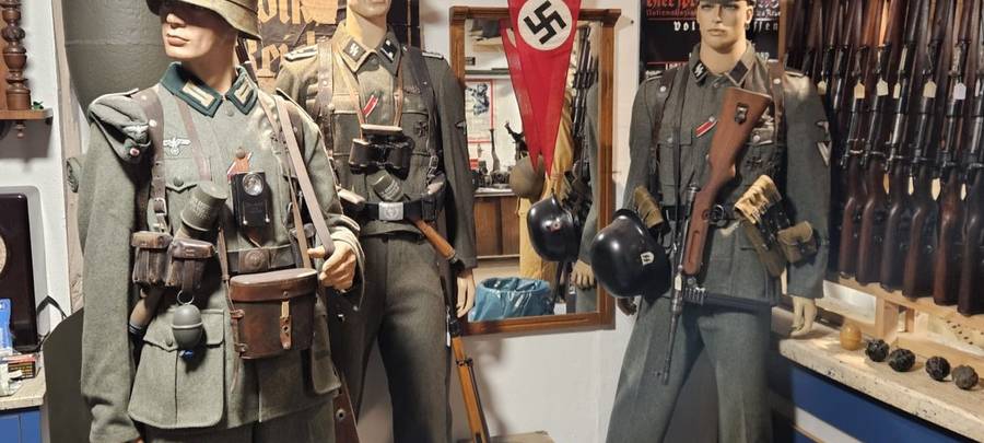 Arsenal an Kriegswaffen in Remscheider Keller
