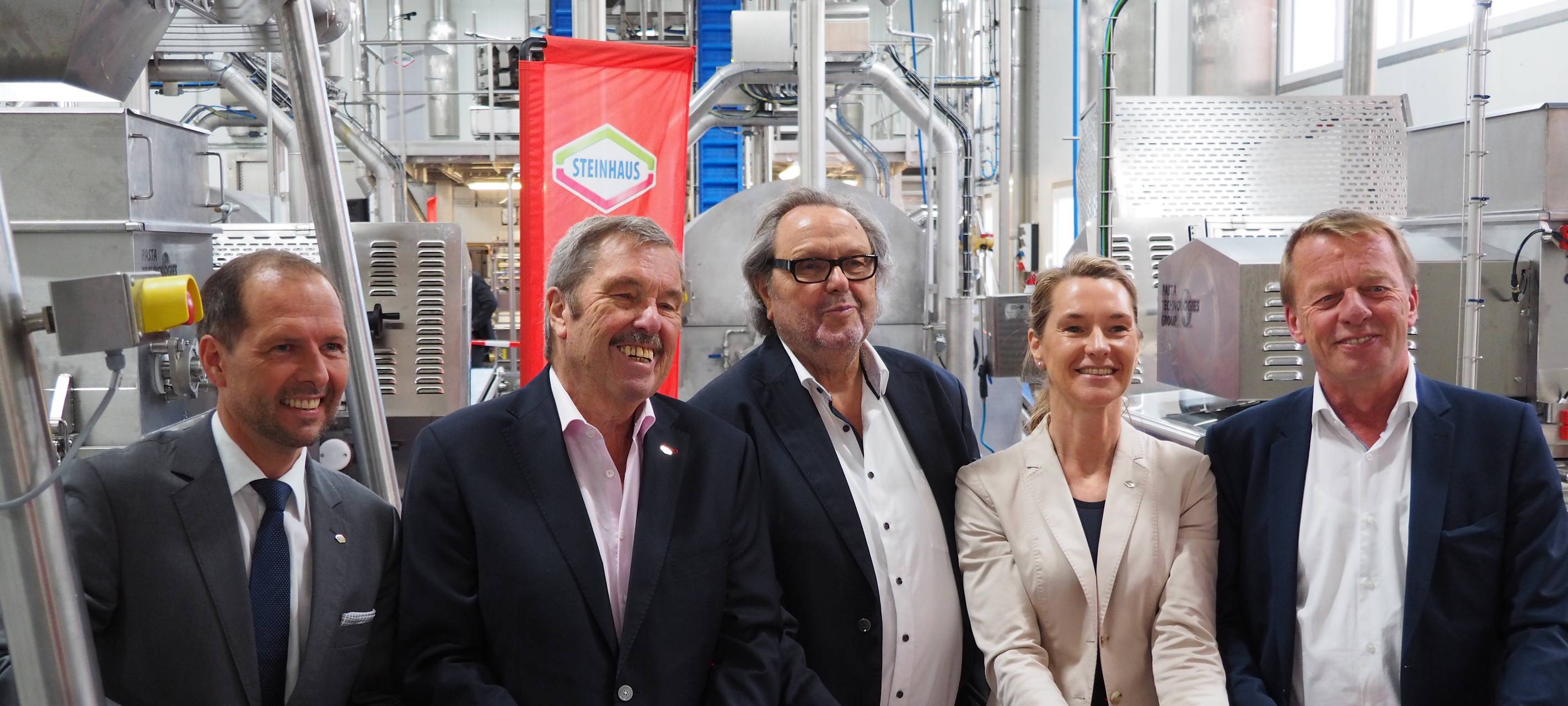 Steinhaus nimmt neue Produktionshalle in Betrieb