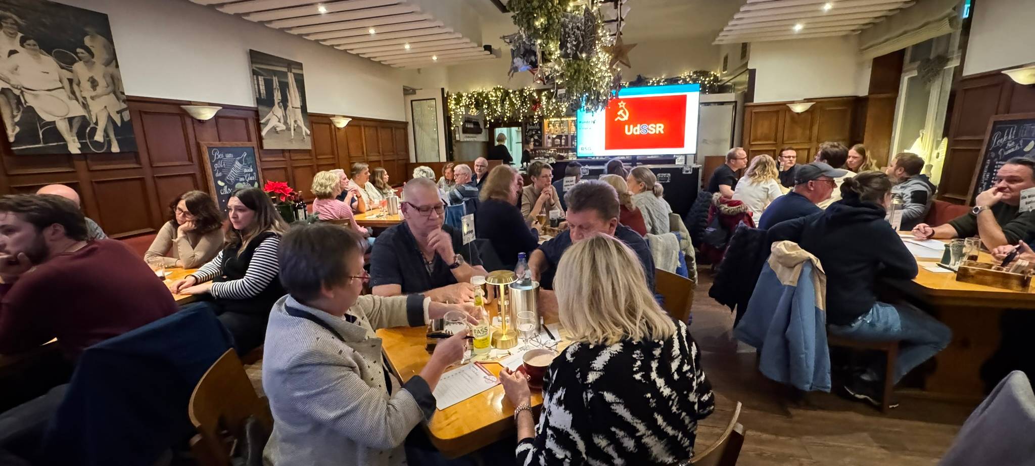 "Der bunte Haufen" mischt das Kneipenquiz in Solingen auf