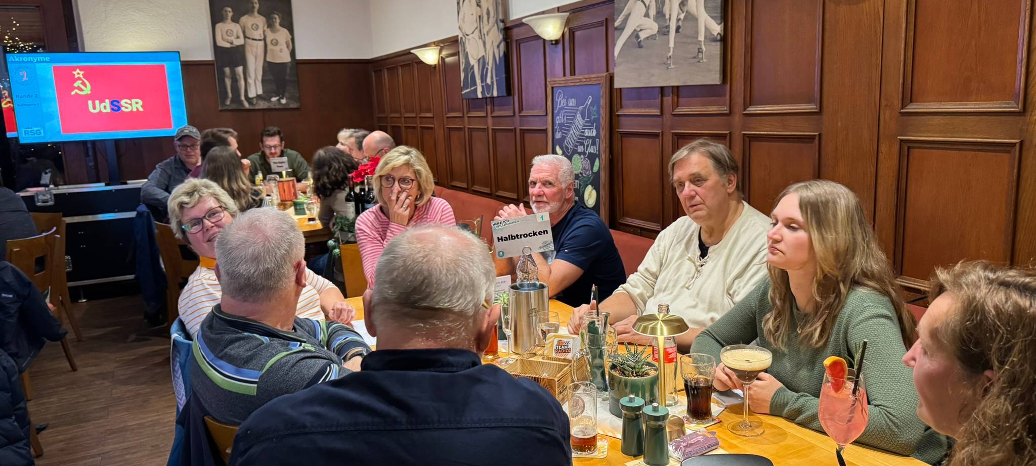 "Der bunte Haufen" mischt das Kneipenquiz in Solingen auf