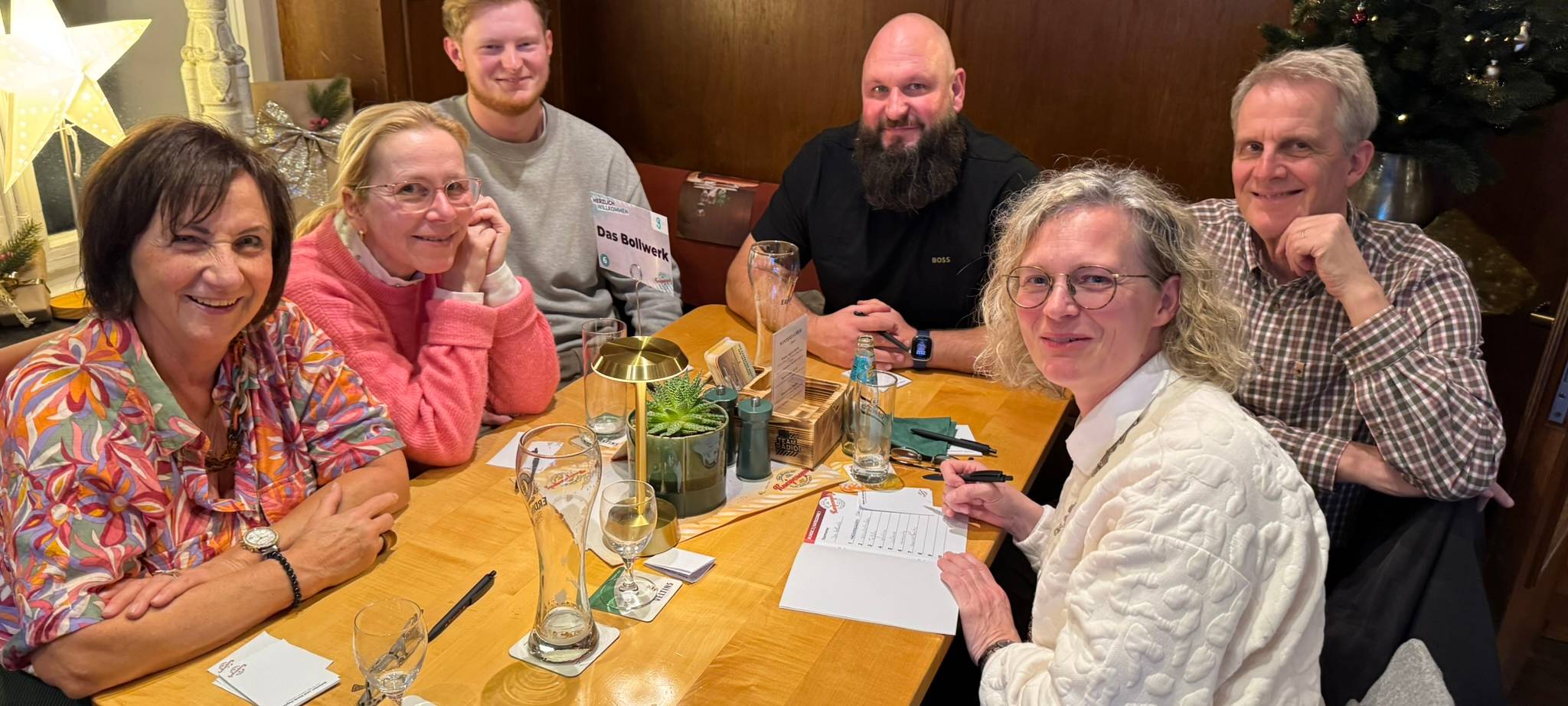 "Der bunte Haufen" mischt das Kneipenquiz in Solingen auf