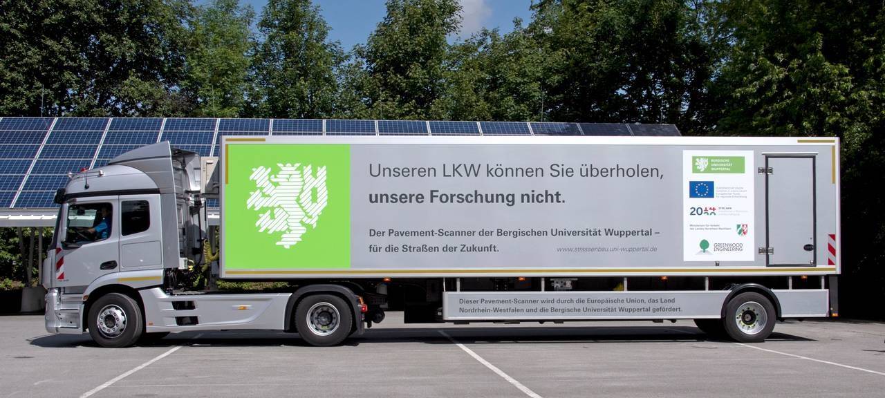 Spezialfahrzeug der Uni erkennt unsichtbare Straßenschäden