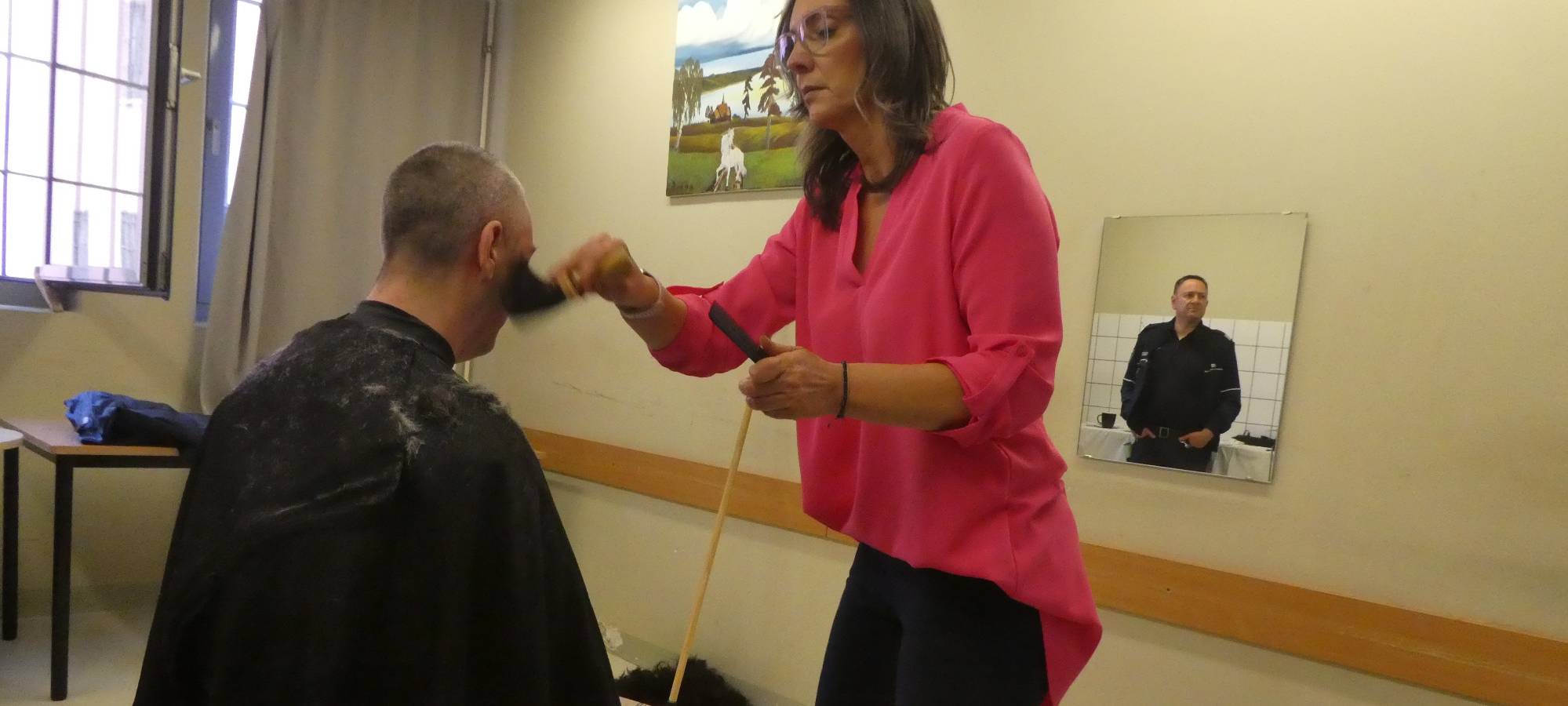 Knast live: Haarrest - Macht Gefängnis schneller grau?