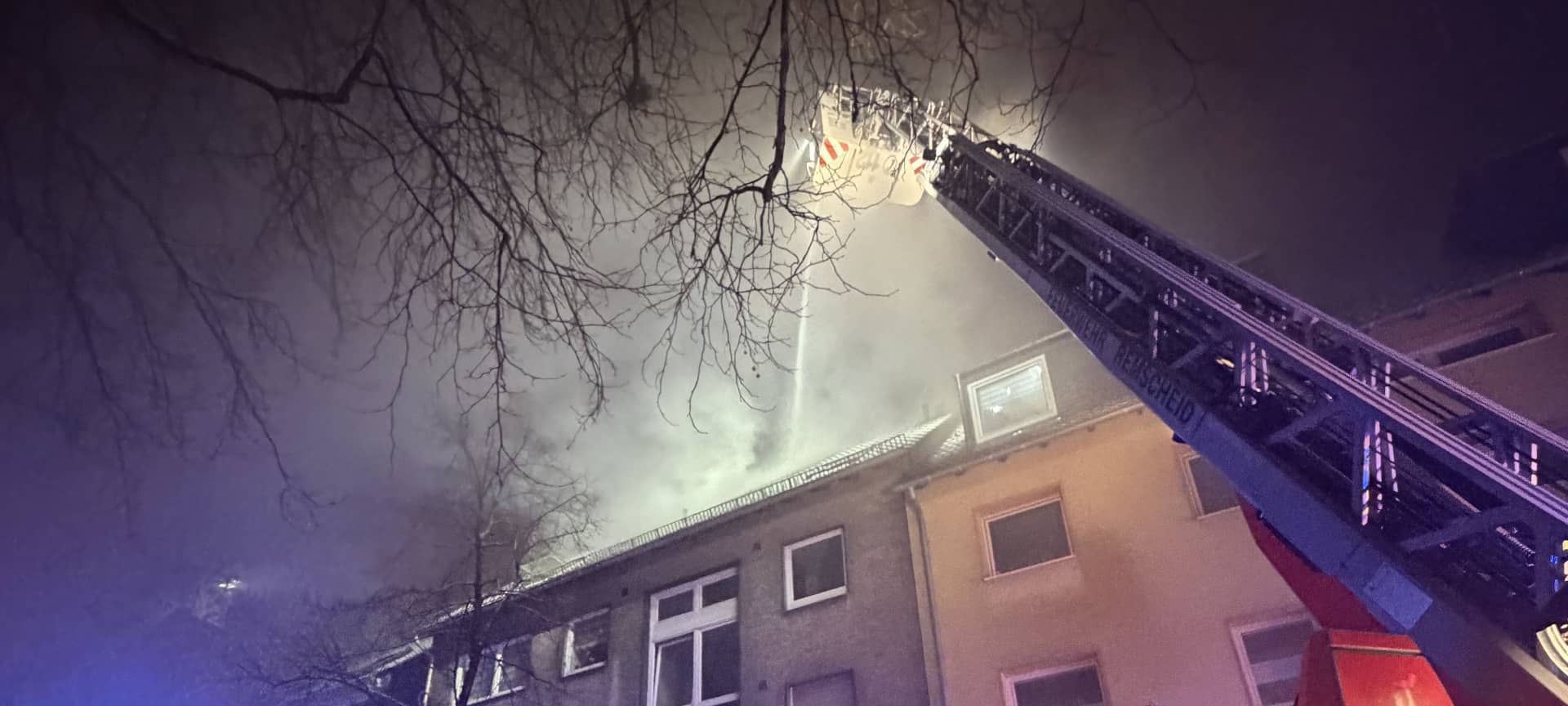 Brand im Dachgeschoss auf der Steinbergerstraße in Remscheid