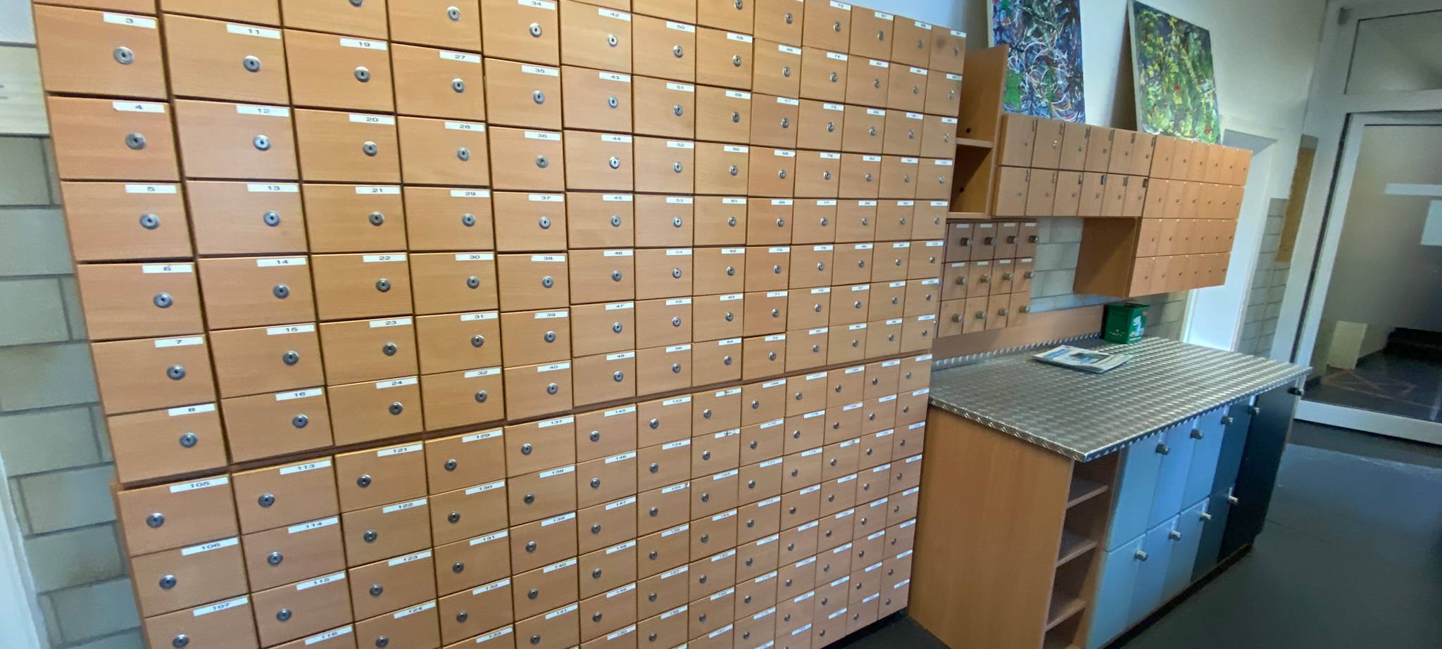 Knast live: Drinnen / Draußen - Leben nach Regeln im Offenen Vollzug der JVA Remscheid