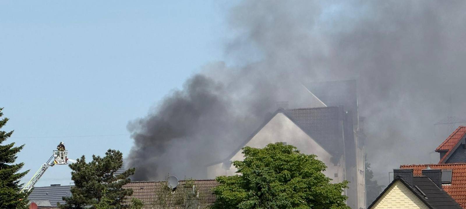 Brand in Wohnhaus an der Friesenstraße in Solingen Wald