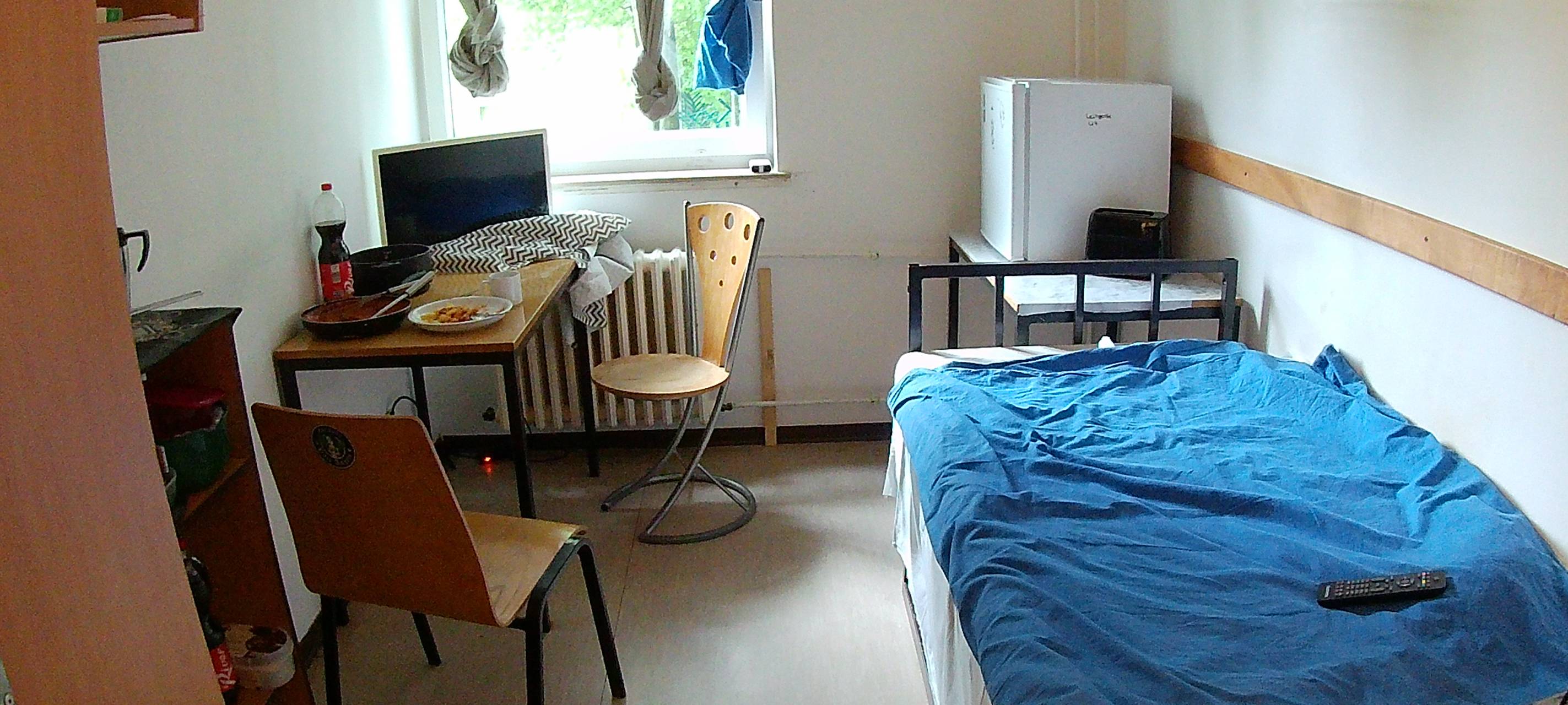 Knast live: Bestandskontrolle im Offenen Vollzug - Ist das noch Knast?