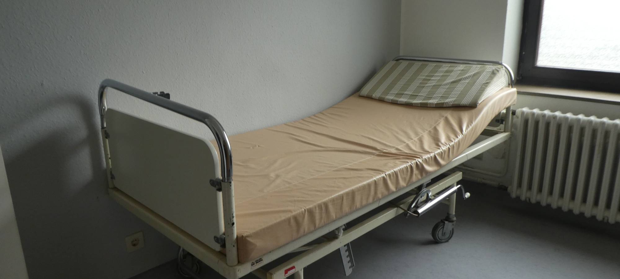 Knast live: Bestandskontrolle im Offenen Vollzug - Ist das noch Knast?