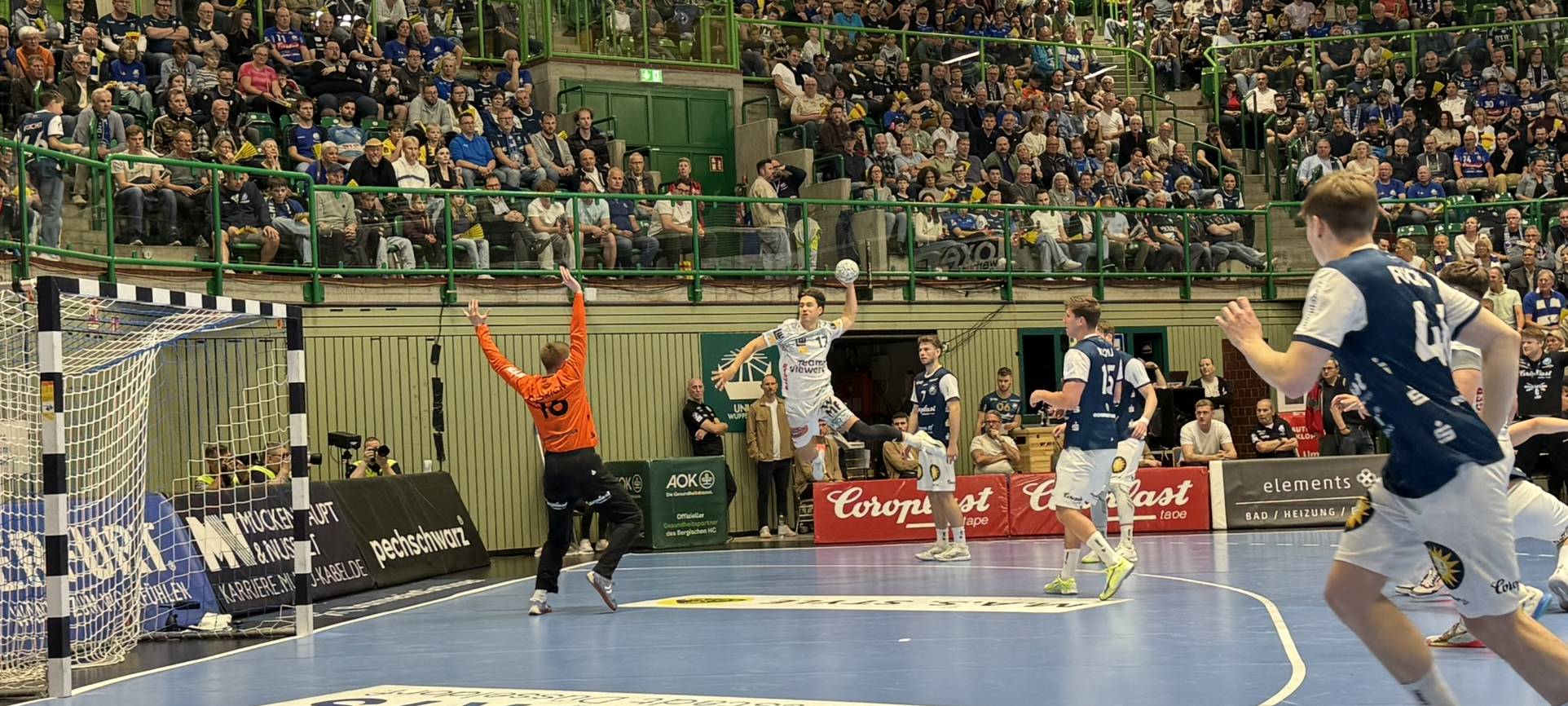 Sport: BHC jubelt auf Platz 13, SSV Born hält die Klasse