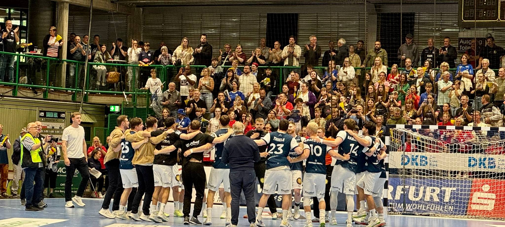 Sport: BHC jubelt auf Platz 13, SSV Born hält die Klasse