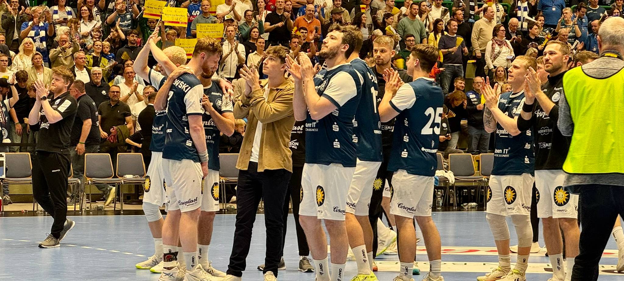 Sport: BHC jubelt auf Platz 13, SSV Born hält die Klasse