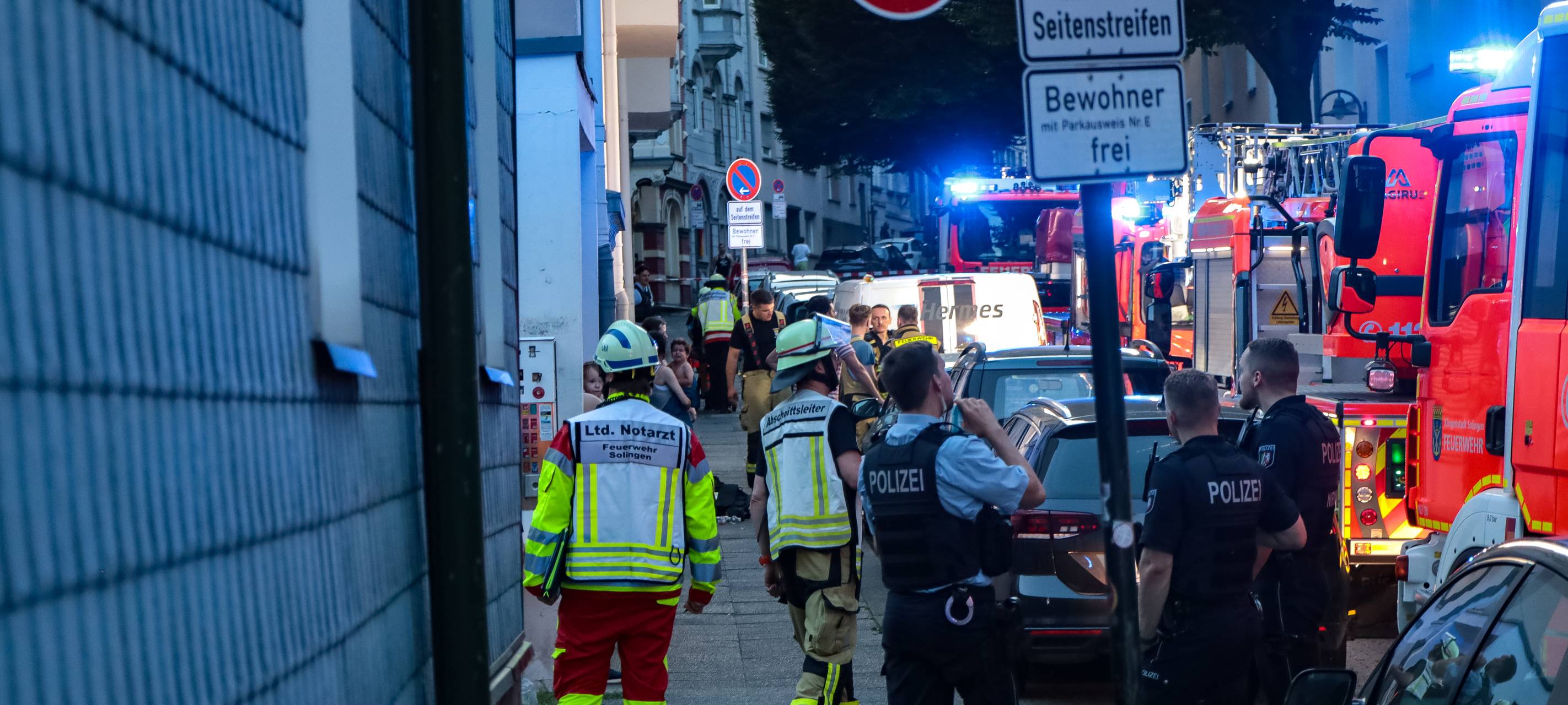 Brand in Solingen - Mehrfamilienhaus nicht mehr bewohnbar