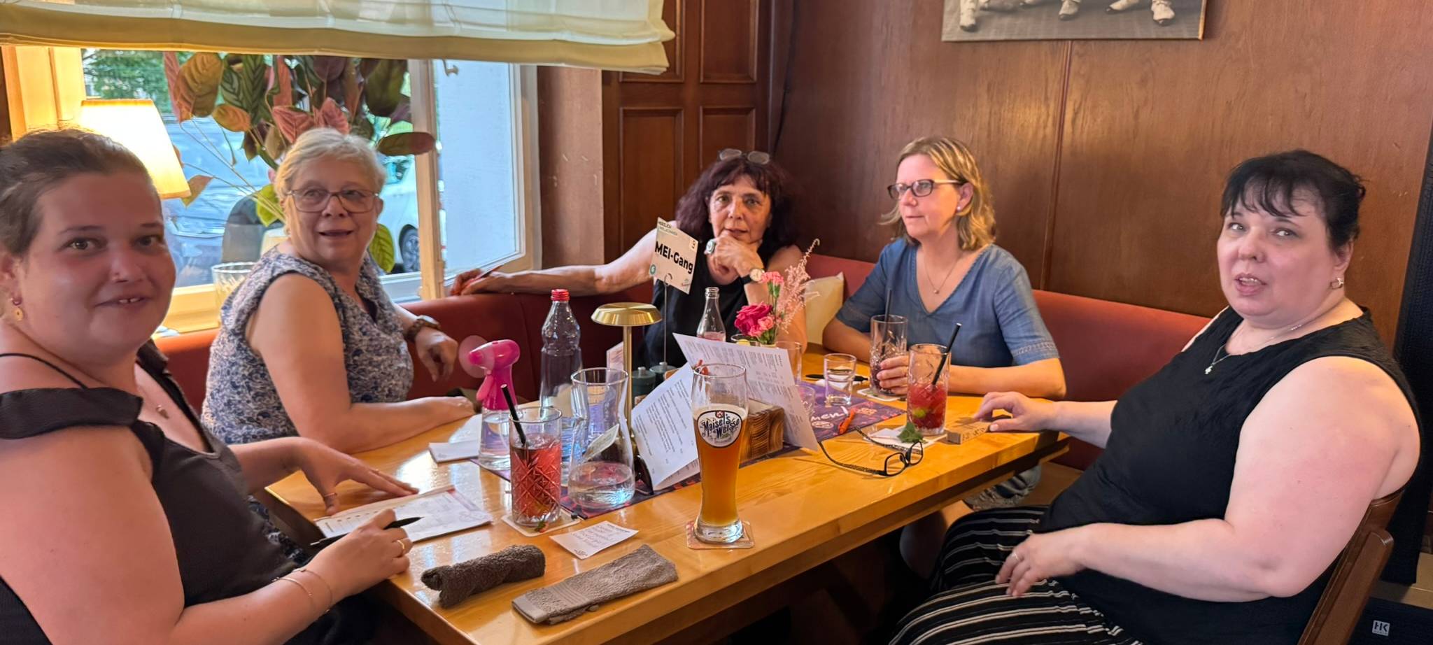 "Der bunte Haufen" gewinnt zum 2. Mal das Kneipenquiz