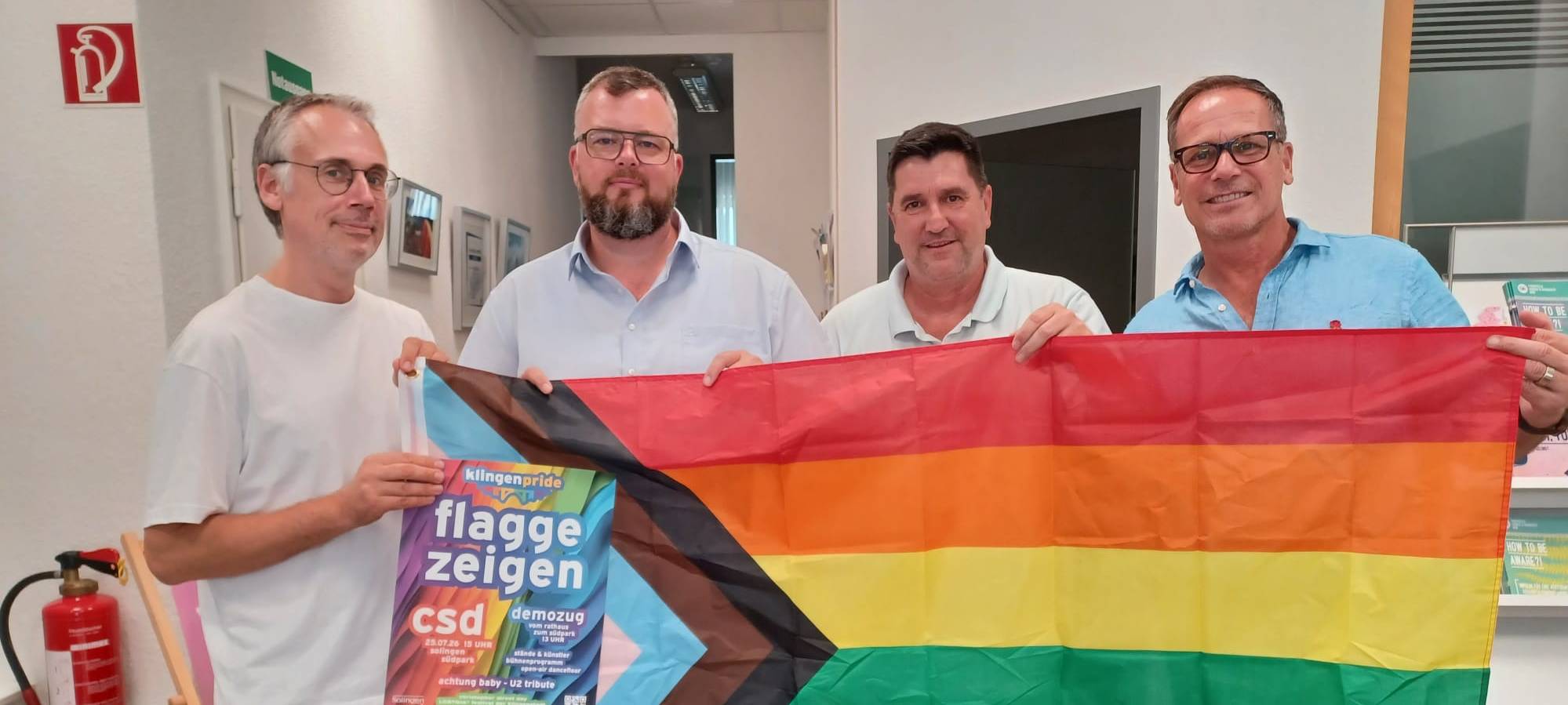 Klingenpride in Solingen mit Demozug in der Innenstadt