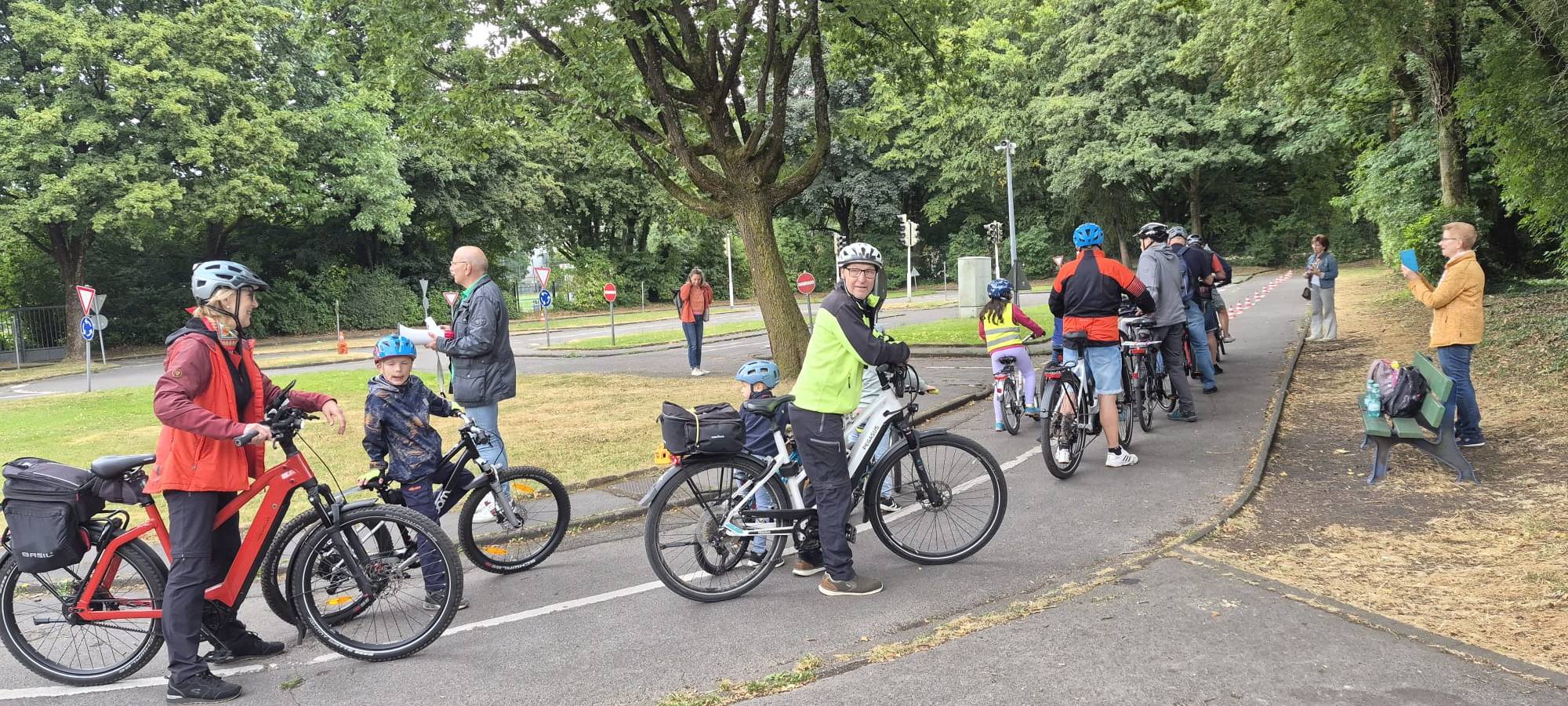 Radfahrtraining für Großeltern und Enkel in Solingen