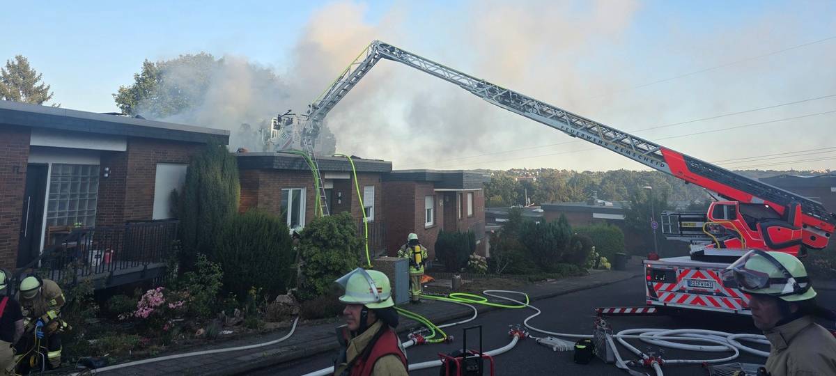 Dachstuhlbrand mit einer verletzten Person am Falkenberg