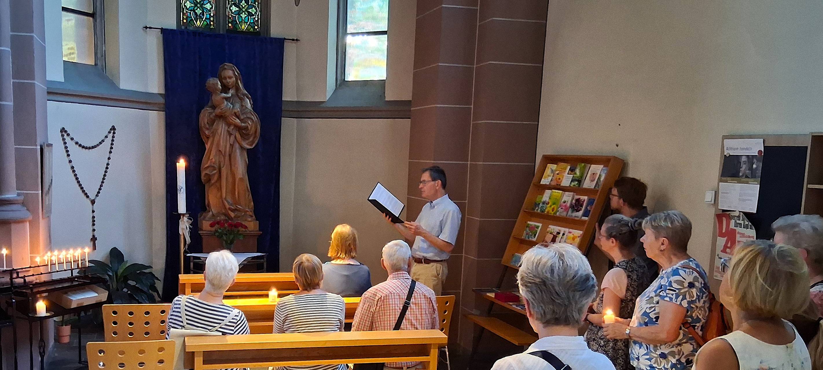 Mystagogische Führung macht Kirchenraum erlebbar