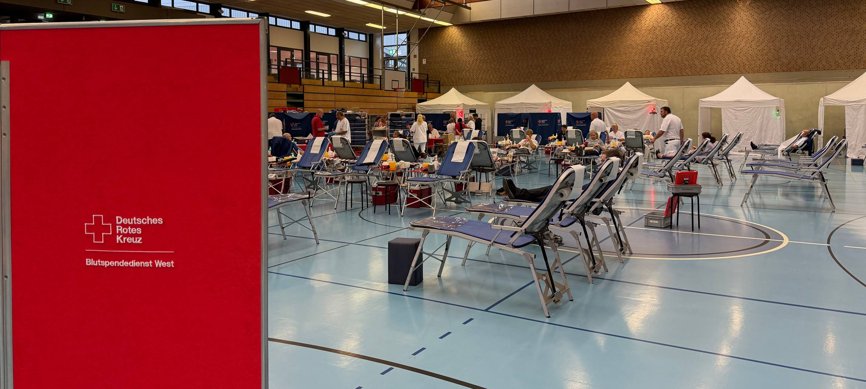 400 Menschen spenden beim Remscheider Blutspendemarathon