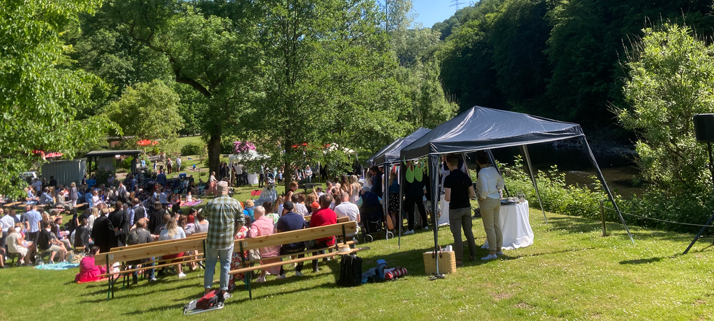 Taufe unter der Müngstener Brücke
