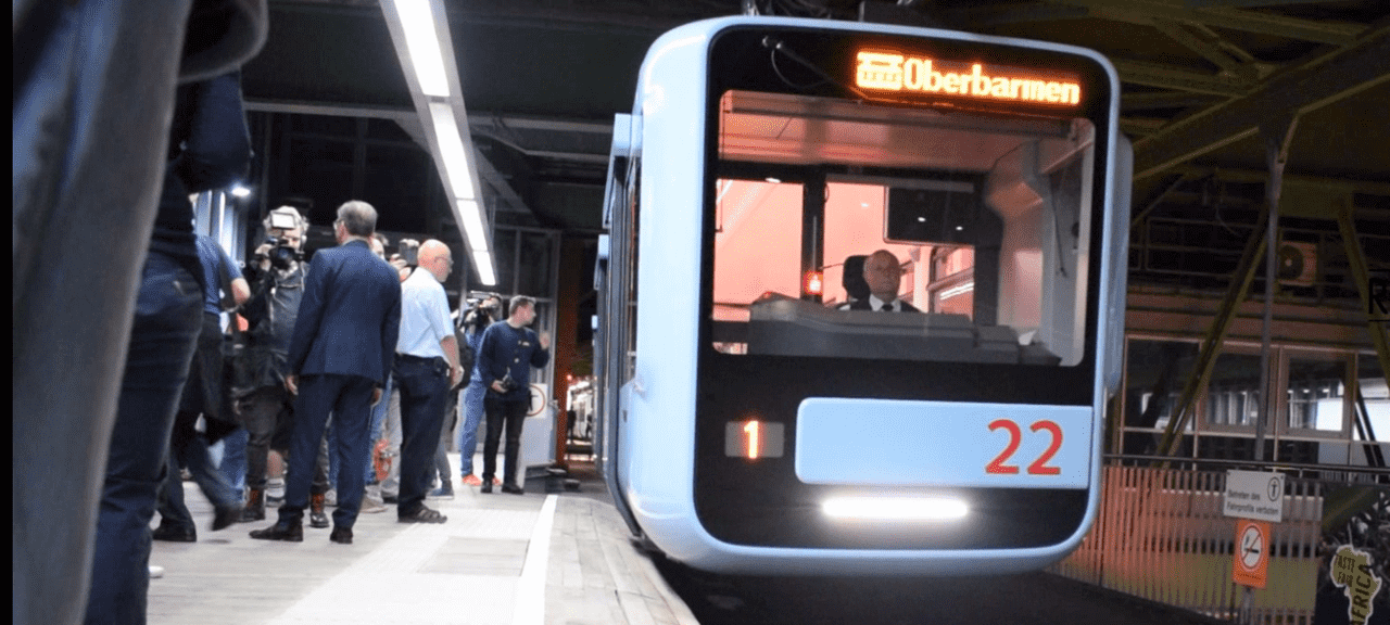 Großes Interesse am Neustart der Schwebebahn